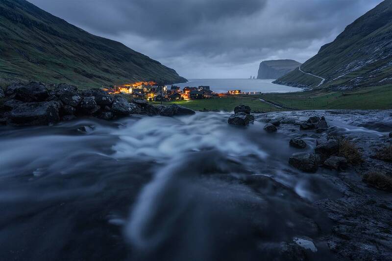 landscape, nature, evening, river, sea, seacoast, rocks, bay, пейзаж, faroeislands Evening in Tørnuvík фото превью