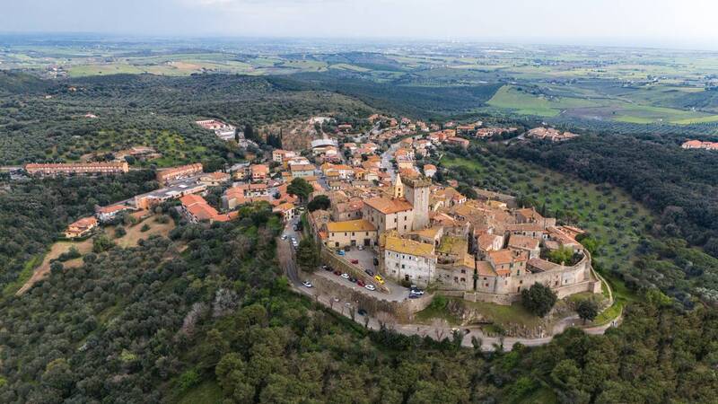 Капальбио - город осьминожка:), Тоскана, Италия фото превью