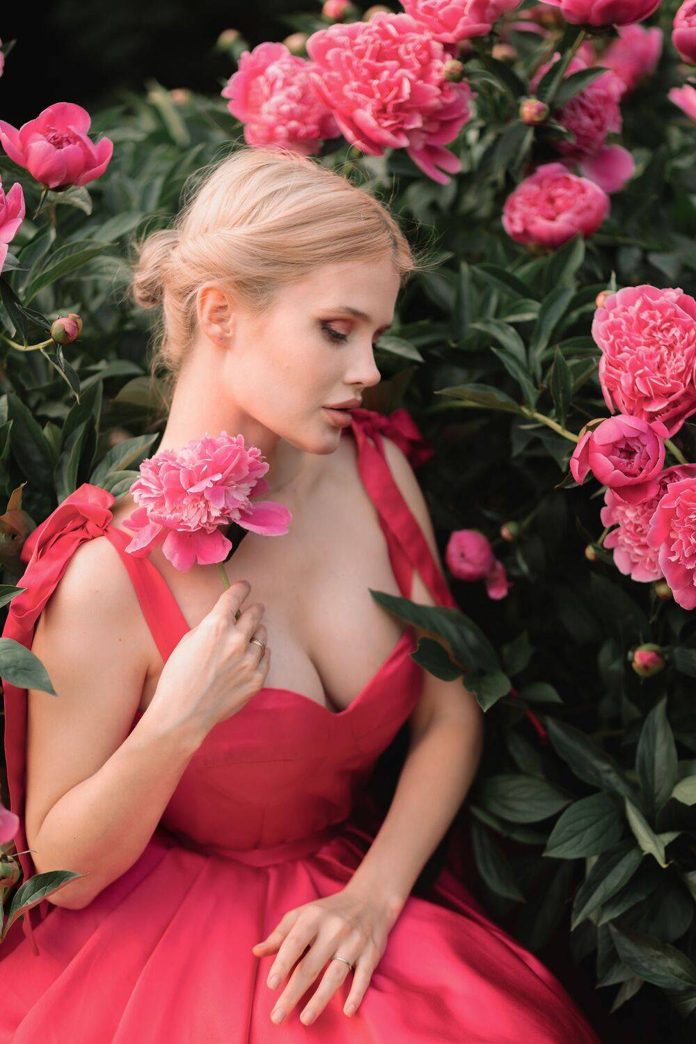 цветы, девушка, пионы, лето, Светлана Скранжевская