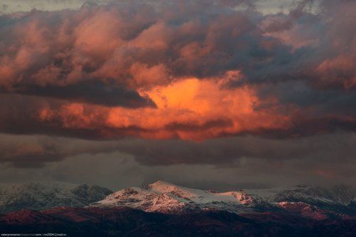 Горный массив Пенн Еэ на закате