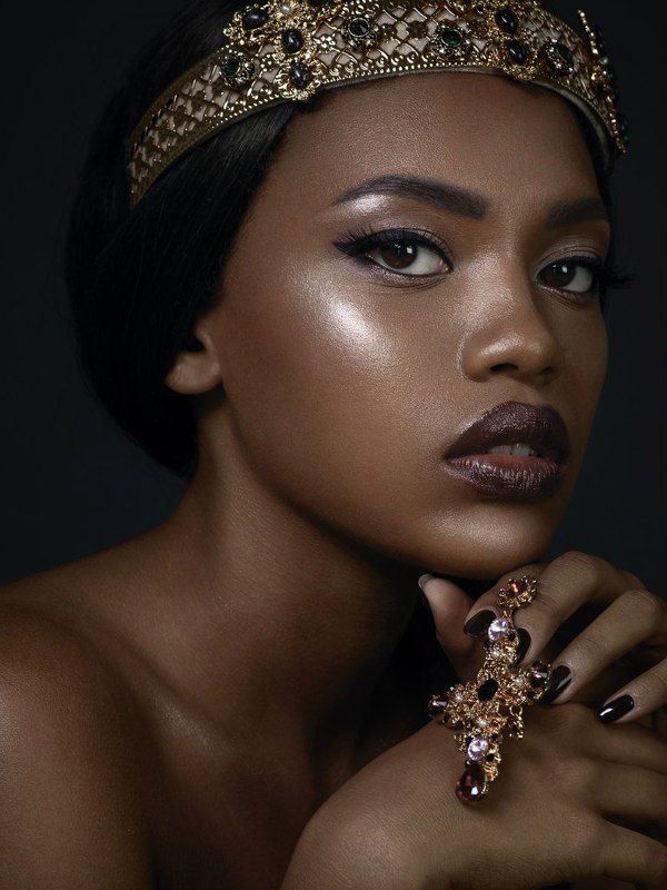 Elizabeth Kossi фото превью