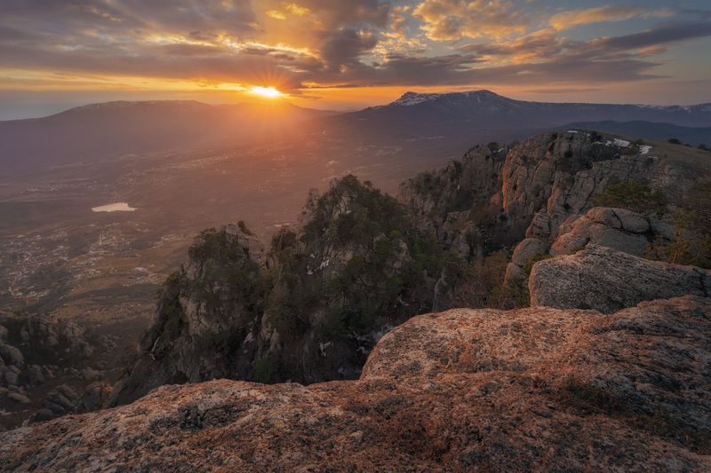 демерджи, долина_привидений, чатыр-даг, юбк Закат с видом на Чатыр-Даг фото превью