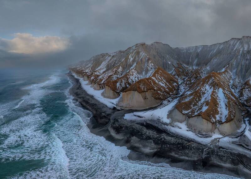 Белые скалы Итурупа фото превью