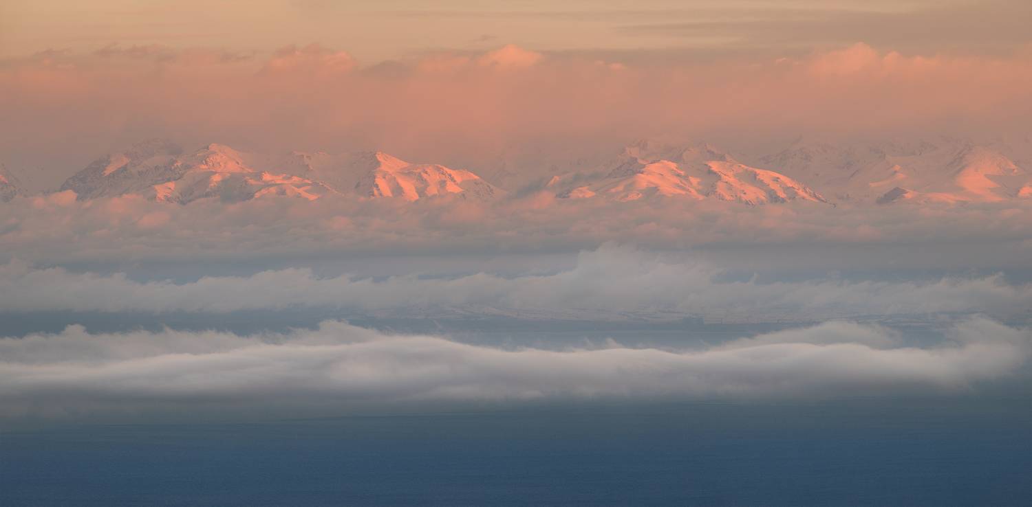 рассвет, горы, небо, озеро, киргизия, тянь-шань, иссык-куль, Потапов Сергей