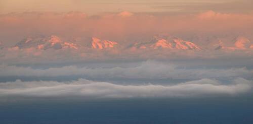 Небо, озеро и горы