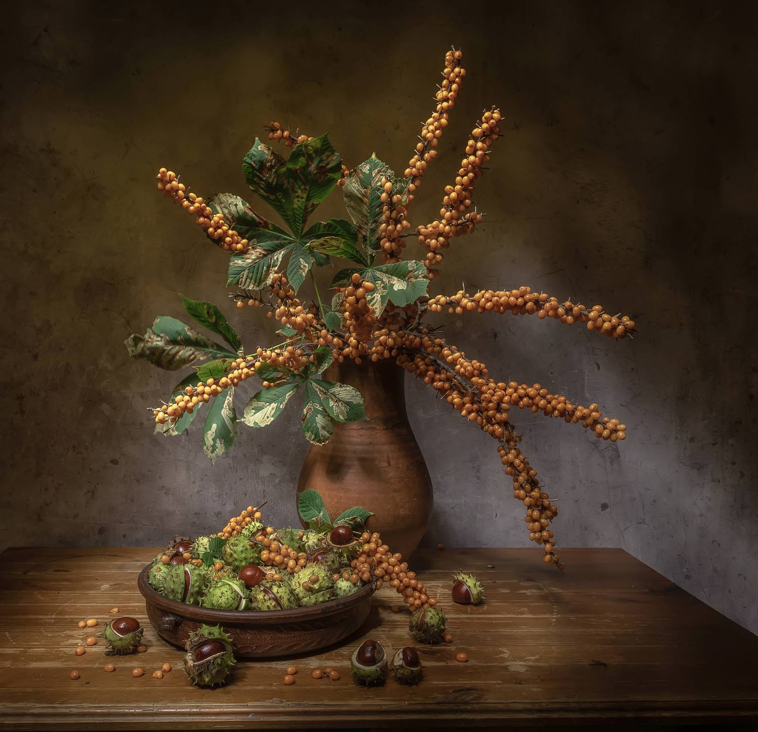 натюрморт, облепиха, каштаны, Татьяна Феденкова