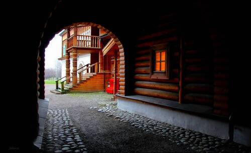 Лабиринты дворца в Коломенском парке