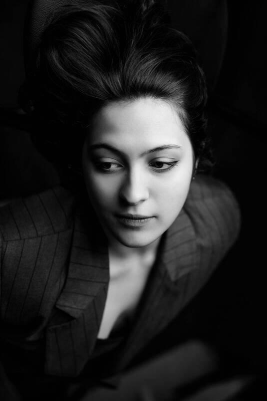 портрет, женский портрет, девушка, актриса, черно белое Повернутый кадр фото превью