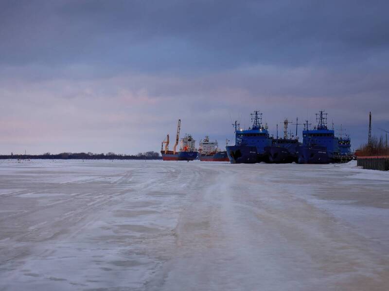 навигация, судно, порт, пейзаж, север Зимняя стоянка судов... фото превью