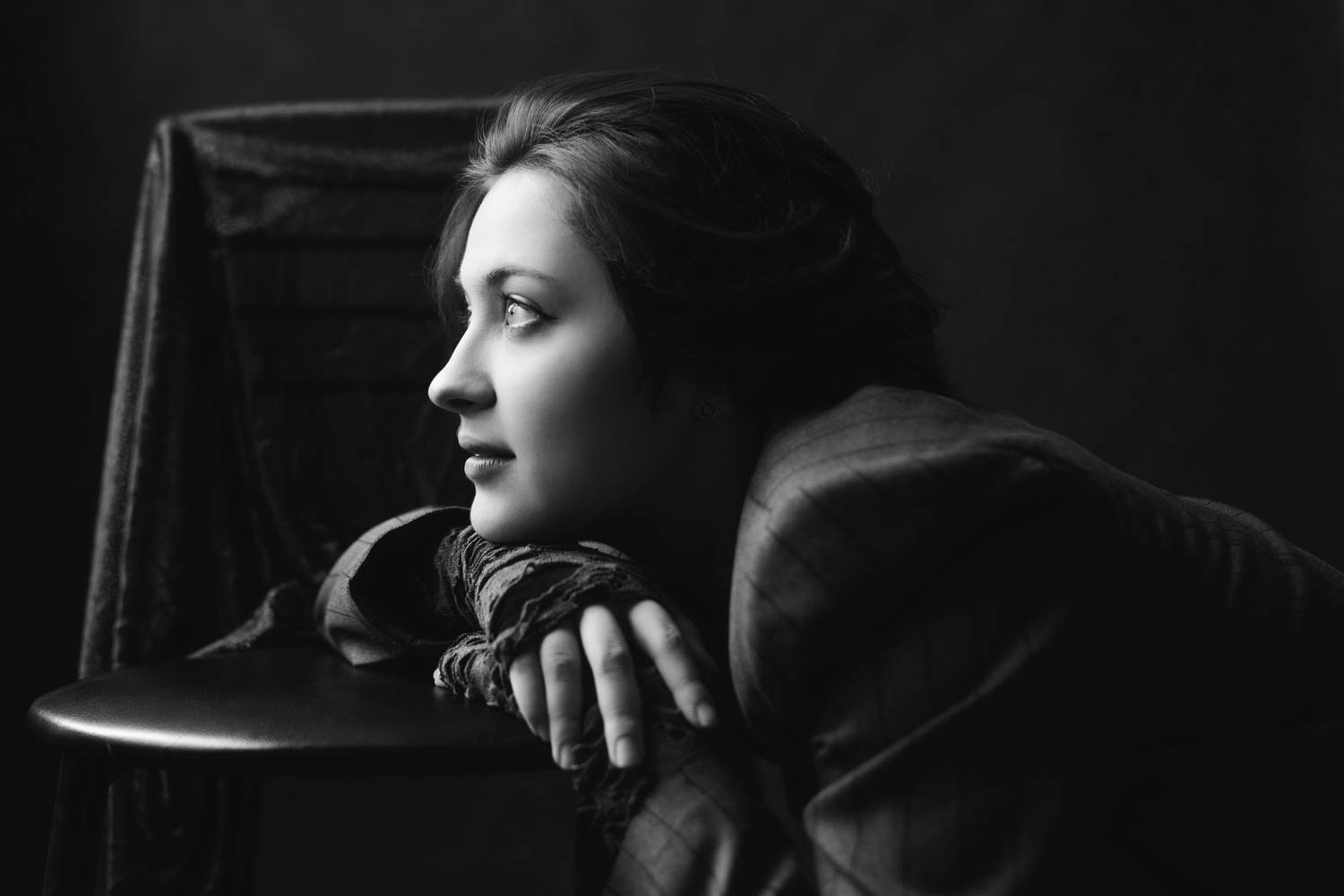 портрет, женский портрет, черно белое, монохром, постановочная фотография, девушка, студийная фотография, Шарабанов Дмитрий