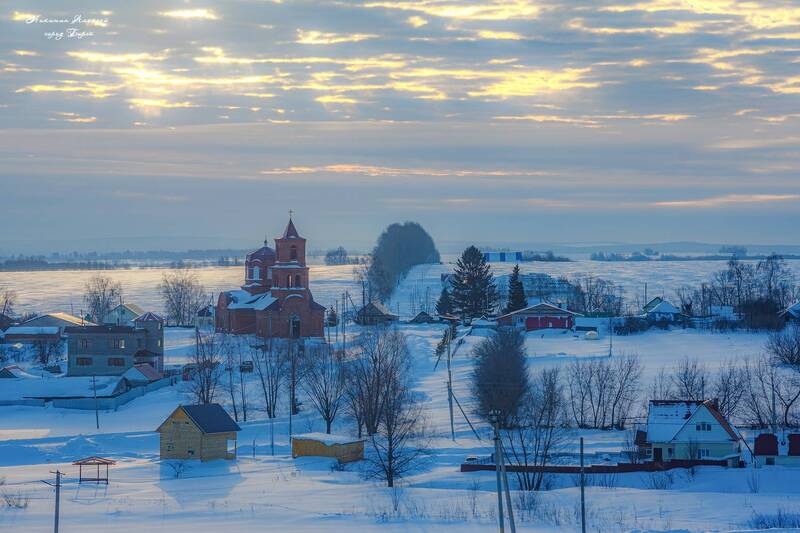 Храм в честь Святого Архистратига Божьего Михаила. Село Николаевка Бирского района Республики Башкортостан. фото превью