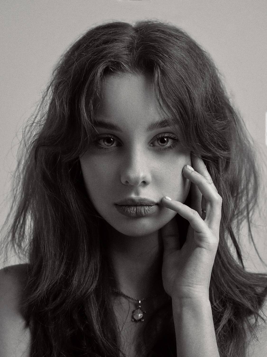 женский портрет, плечевой портрет, черно-белый портрет, Александра Погребняк