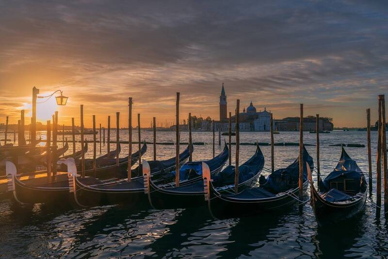 На рассвете фото превью