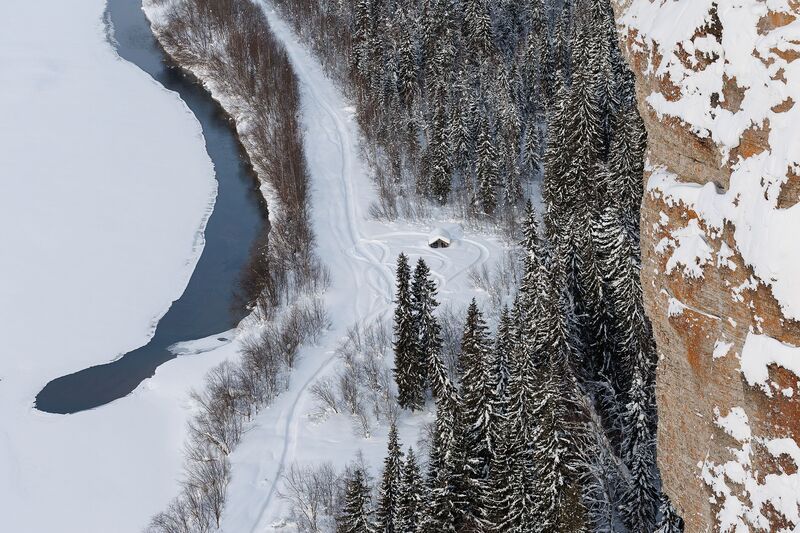 Урал, Ветлан, Вишера, Зима Ветлан: панорама Вишеры и бескрайних лесов фото превью