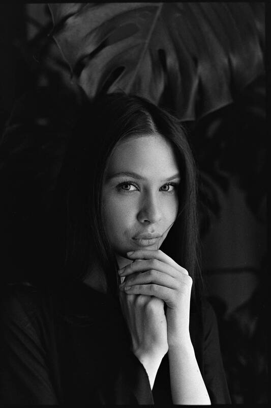 портрет, женский портрет, портрет на пленку, пленка, монохром, студия, студийная съемка, портрет девушки, чернобелый портрет, черное и белое, portrait, woman portrait, film, film portrait, studio, studio portrait, natural light, bnw, black and white, blac Dana фото превью