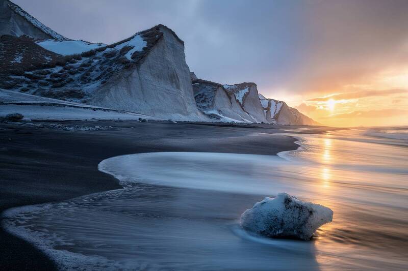 Закат у Белых скал (Курильские о-ва, о.Итуруп) фото превью