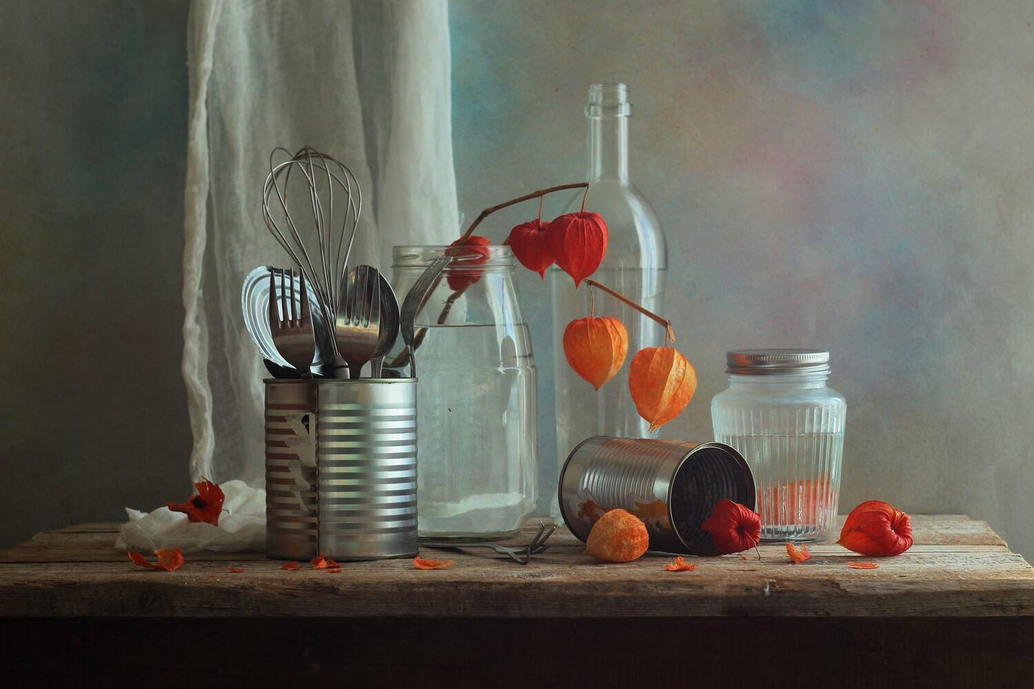 , Людмила Хрусталева*