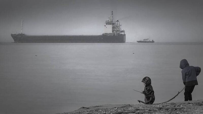 У моря фото превью