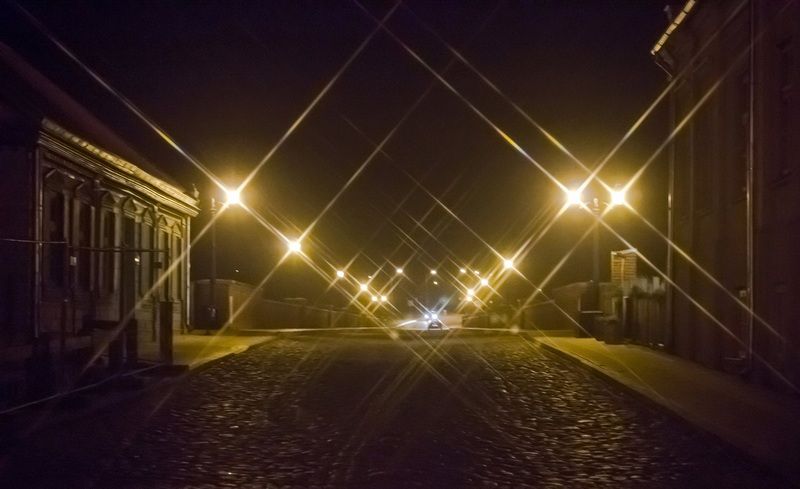 nakts, gaismas, arhitektūra, pilsēta, iela Simetriskās gaismas фото превью