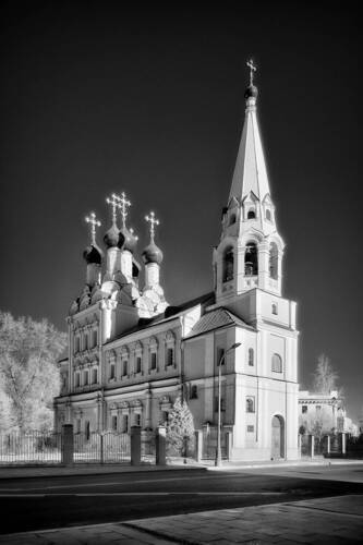 Церковь в инфракрасном спектре