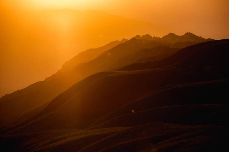 дагестан, закат Солнечный закат в Унцукульском районе, Дагестан фото превью