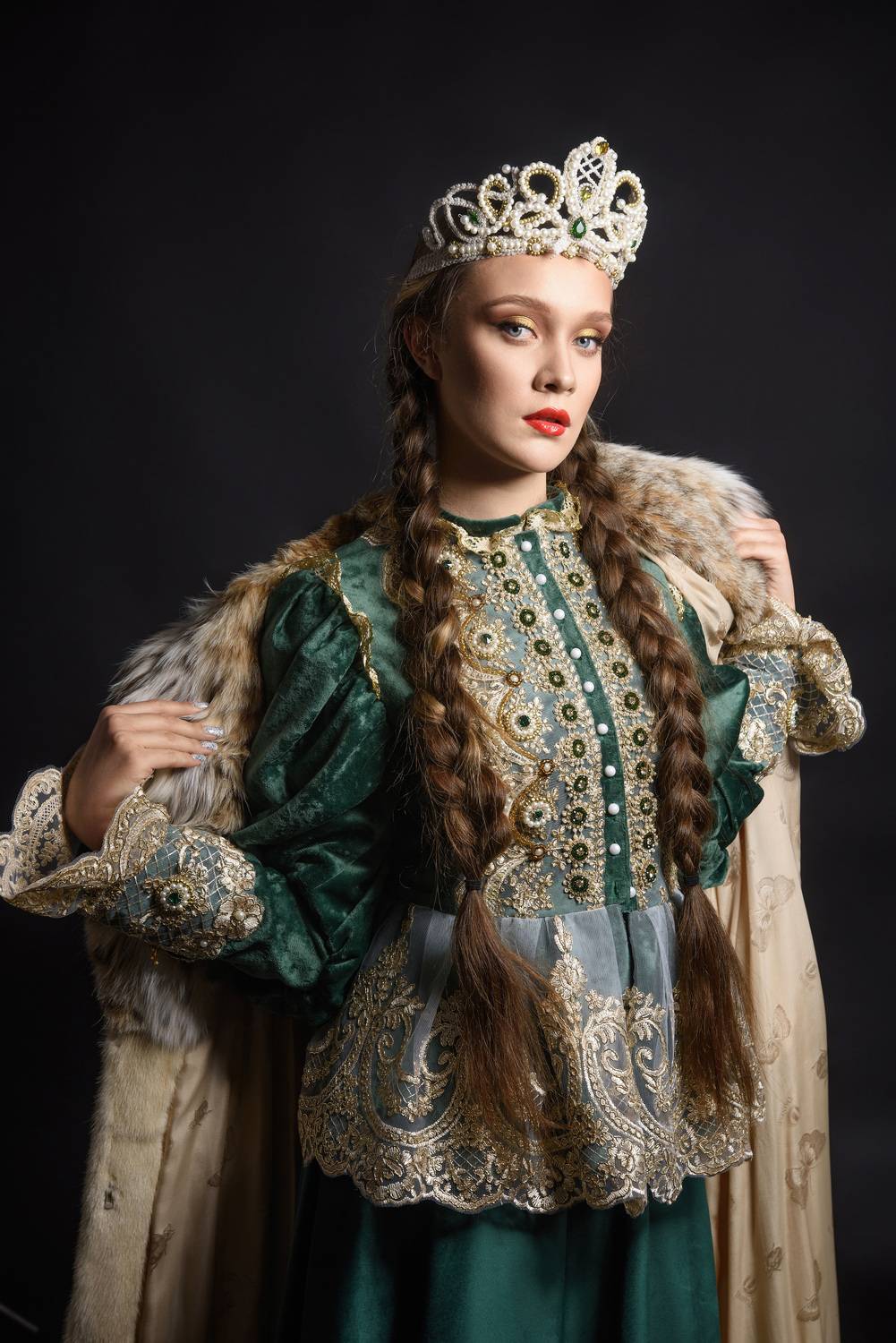 , Максим Михайлов