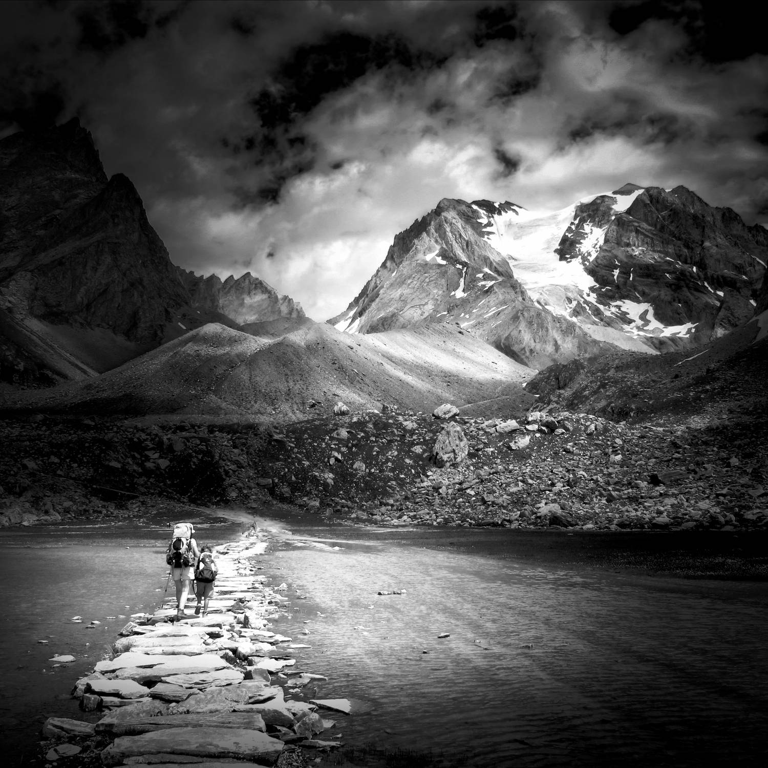 mountain, square, landscape, blackandwhite, peak, trek, av peteghium