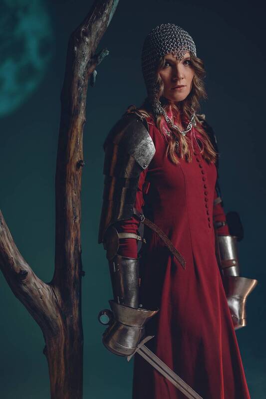 студия, доспехи, оружие, меч, свет, дым, девушка, nikon, атмосфера Анна фото превью