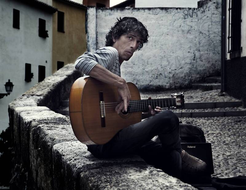 Гитарист в Гранаде фото превью