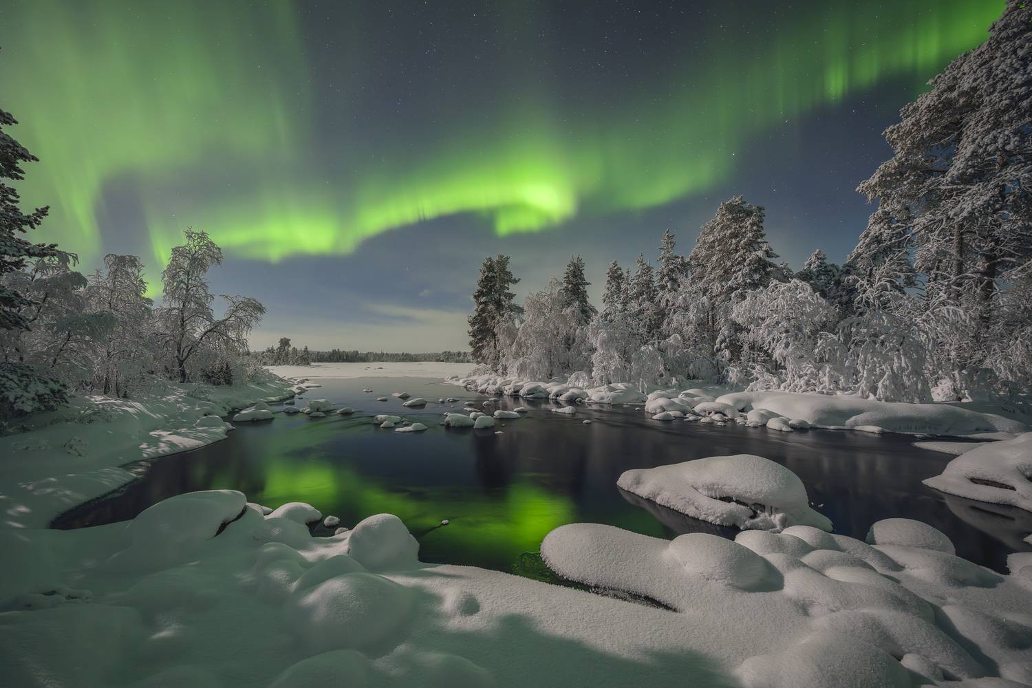 кольский полуостров, полярное сияние, ночь, лунное освещение, Mikhail Ioannisian
