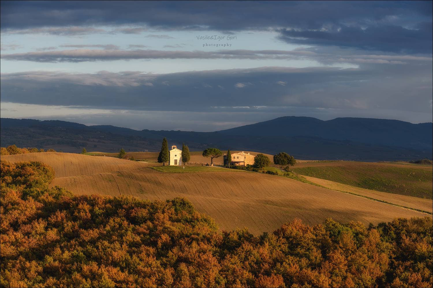 italy, san quirico dorcia, свет, madonna di vitaleta, тоскана, кипарисы, италия, осень, cappella, cipressi, tuscany, часовня, пейзажи тосканы, Гори Василий