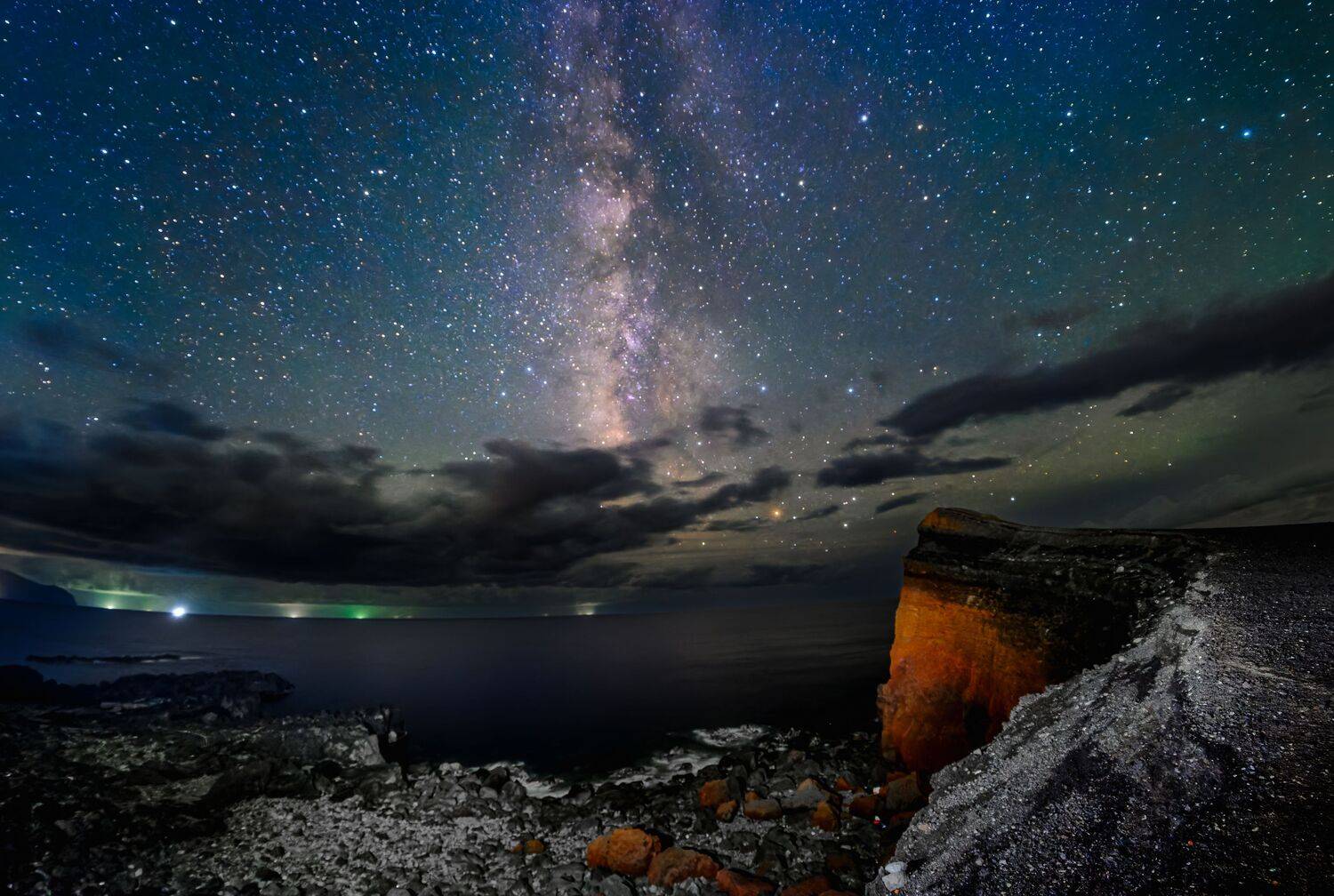 night photography, astrophotography, night sky, stars, starry sky, milky way, galaxy, long exposure, dark sky, stargazing, astronomy, celestial, cosmos, universe, deep sky, nightscape, sky, space, low light, wide angle, landscape photography, nature photo, Uesan Aliace