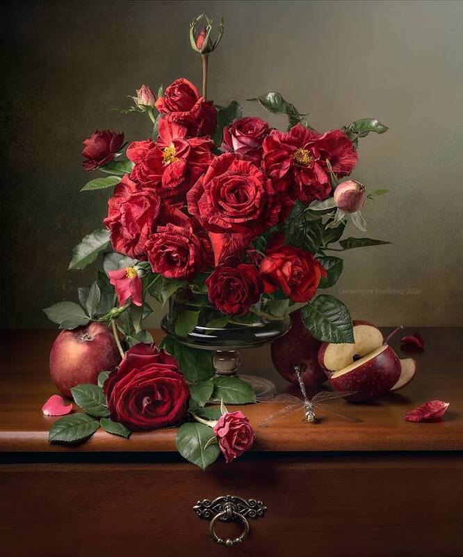 розы, натюрморт Аромат роз и сладость яблок фото превью
