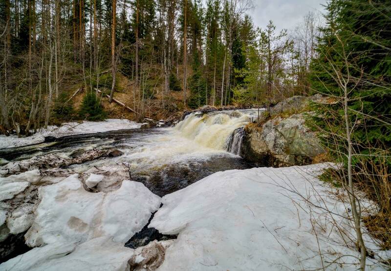 вода, снег, весна, река, порог Падун просыпается после зимы фото превью