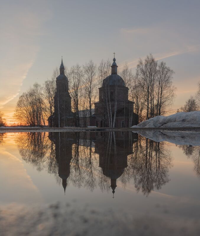 Весеннее отражение в селе Пищалье фото превью
