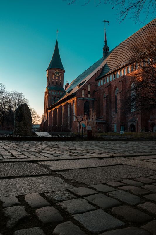 Калиниград, Кафедральный, Вечер, Закат, Тень, Архитектура, Город, История, Собор, Россия Вечер у Кафедрального собора  фото превью