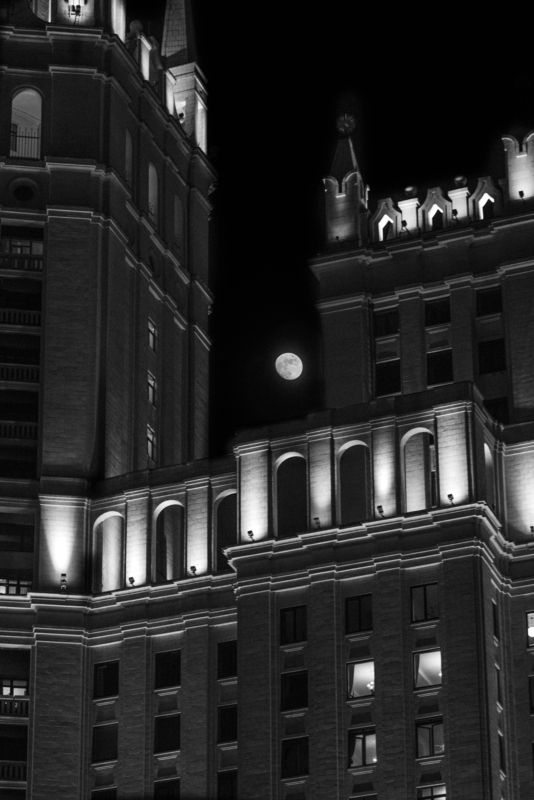 Спрятавшаяся луна фото превью