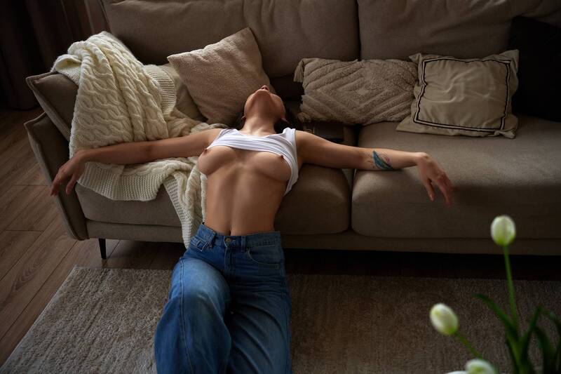 I\'m so tired фото превью