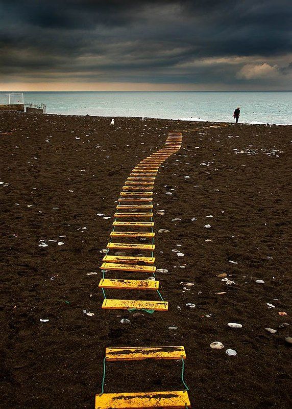 Желтая дорога к одиночеству.......... фото превью