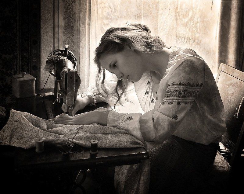 швея, девушка, зингер Швея фото превью