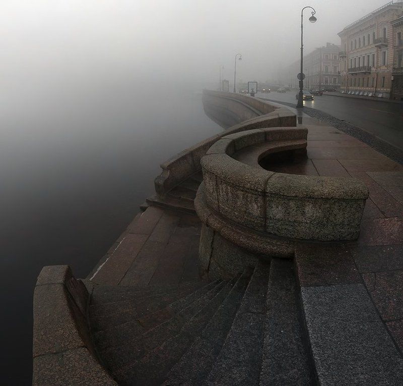 Когда над Невой исчезают мосты.