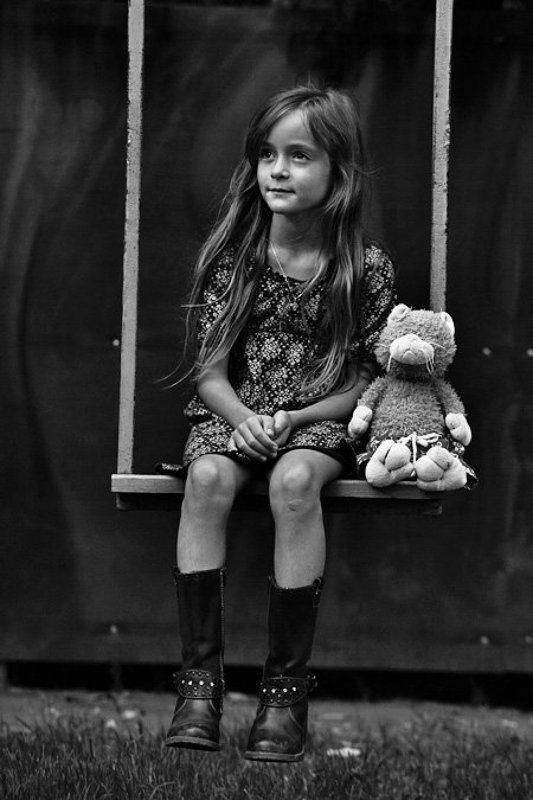 софия руснак, ребенок, девочка, детство, качели, игрушка  фото превью