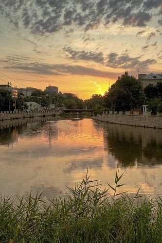 Летний городской восход