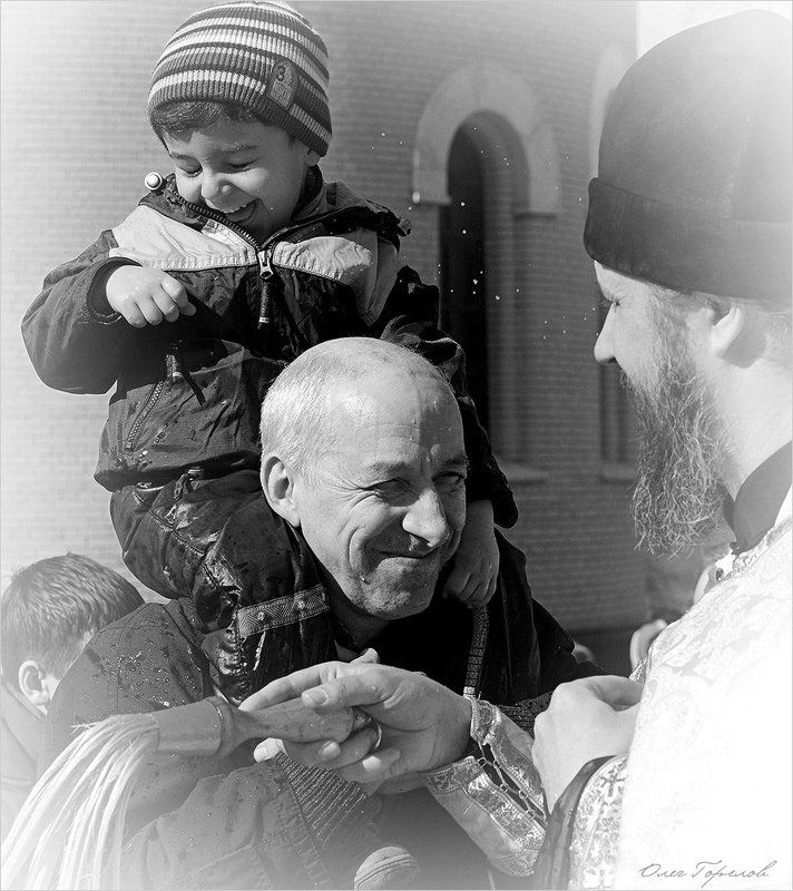 Святая вода фото превью