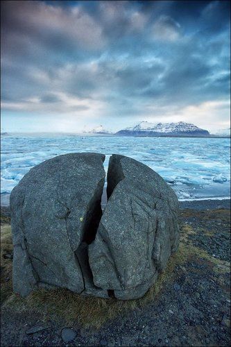 Йёкюльсаурлоун (Jokulsarlon). Надвое.