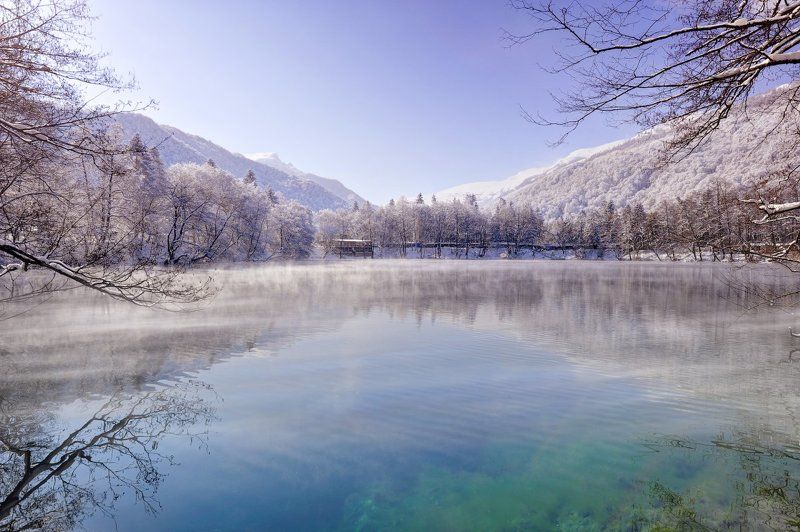 Голубое озеро фото превью