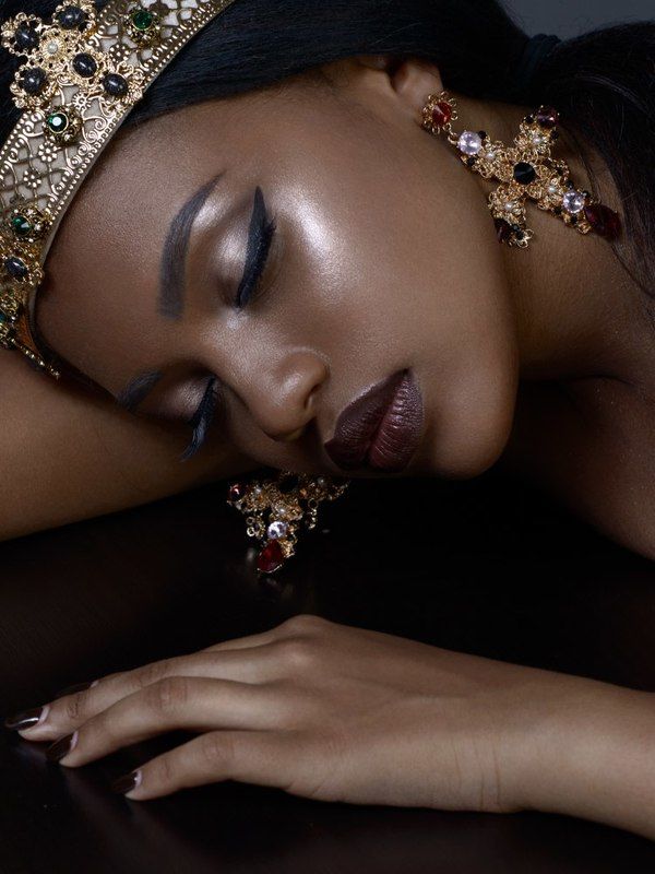 Elizabeth Kossi фото превью