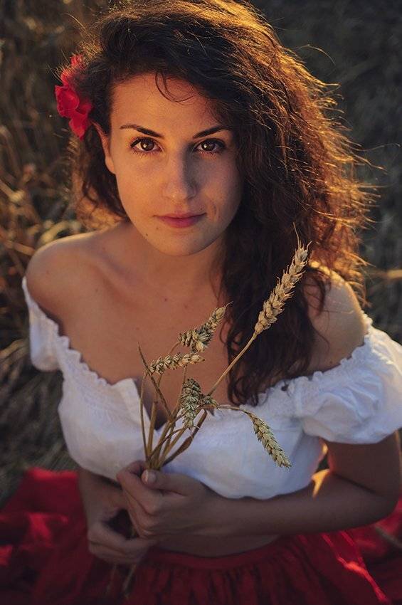 , Габриела Сгънатова