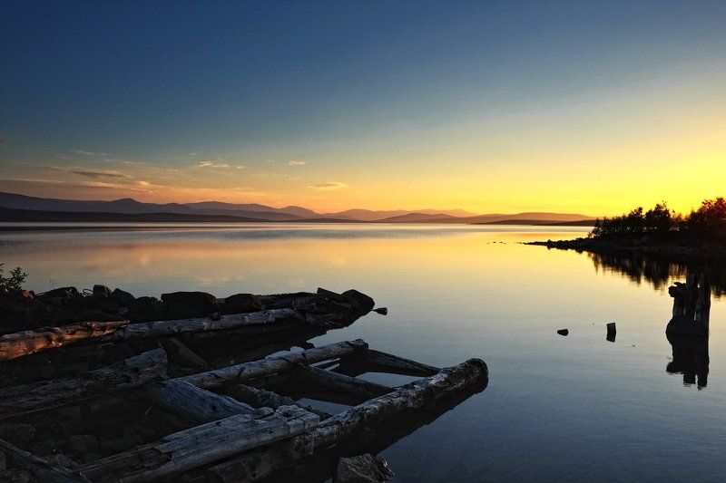 Белые ночи, Горы, Заполярье, Кольский полуостров, Мончеозеро Мончеозеро. Полночь. фото превью