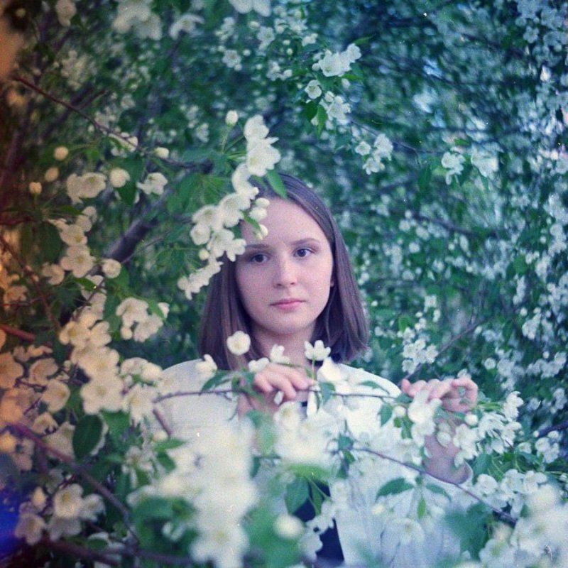 портрет с яблоней фото превью